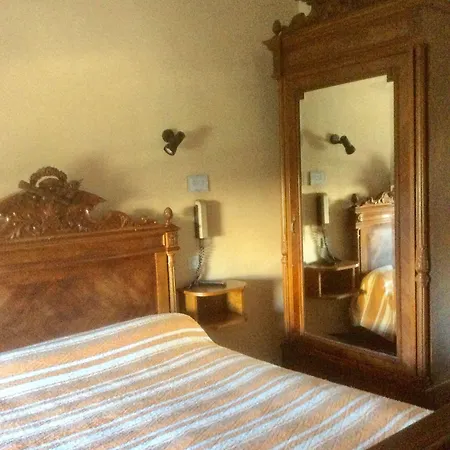 Du Commerce Hotel 2*
