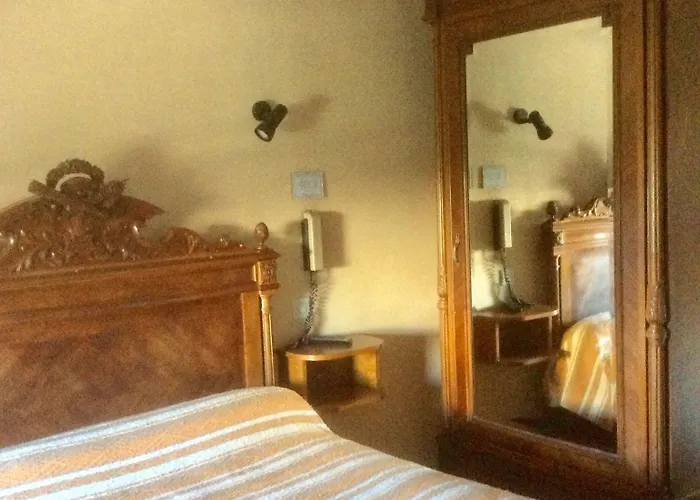 Du Commerce Hotel 2*